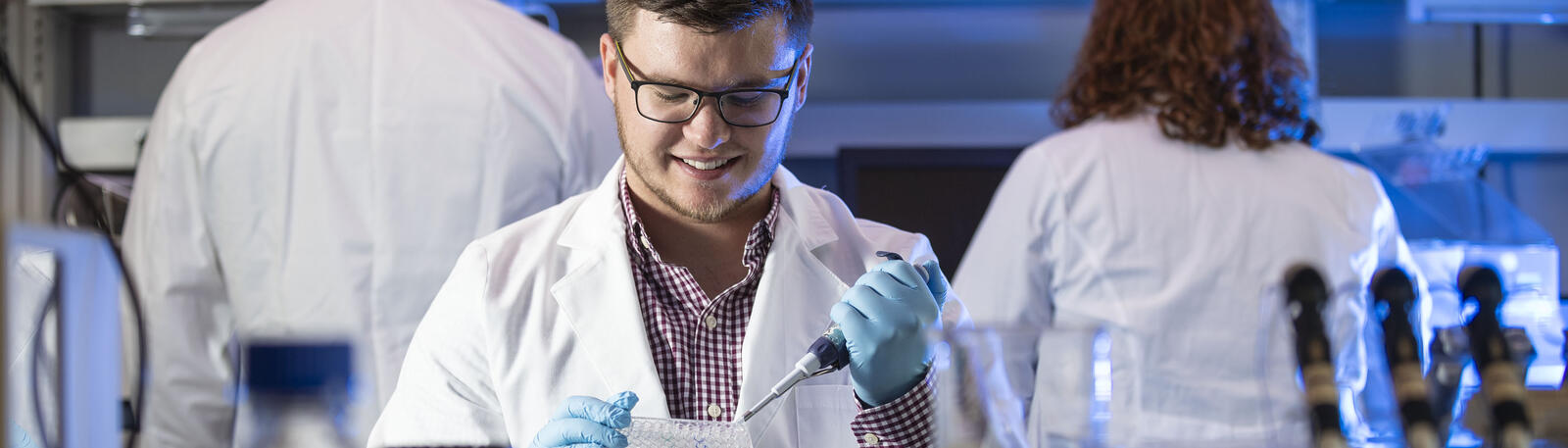 photo of students working in a lab