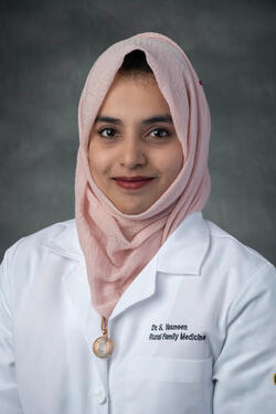 photo of Saaniya-Yasmeen