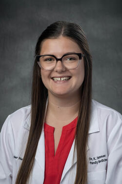 photo of kelsey hammer